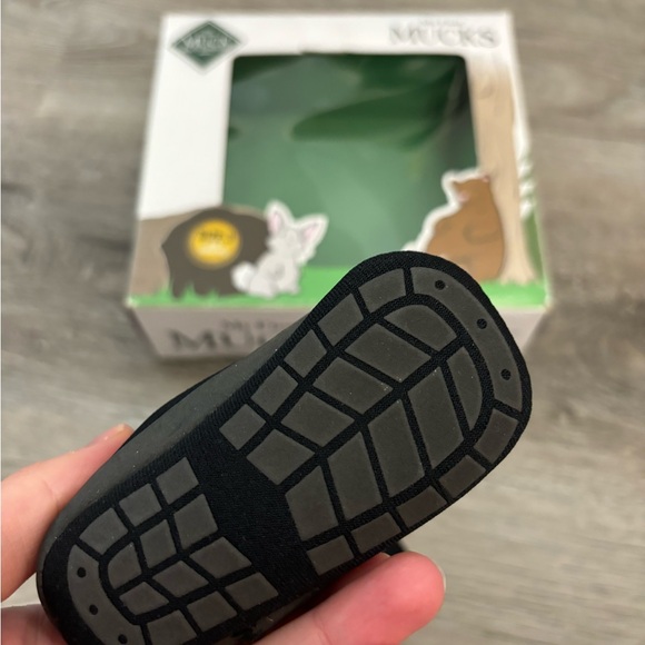 Muck boots baby 6-9 months boots - my first mucks size 3 - Picture 4 of 9